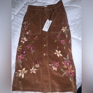 Free people / Driftwood embroidered corduroy midi skirt. Size 25.